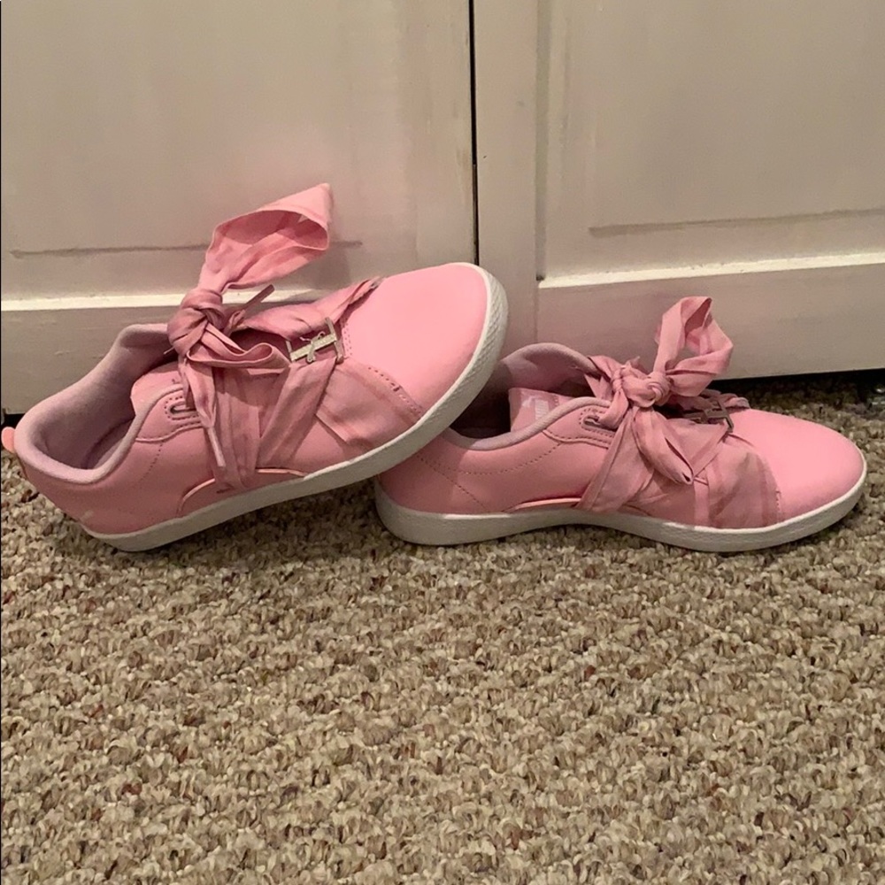 Pink Puma Sneakers!!